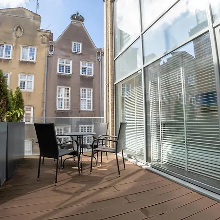 Viu Z Tarasem W Sercu Gdanska *